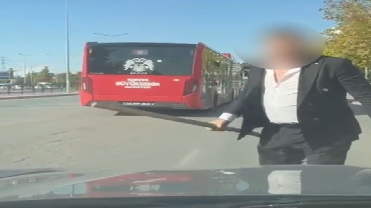 Tartıştığı sürücüye sopayla saldırdı: Cezası dudak uçuklattı!