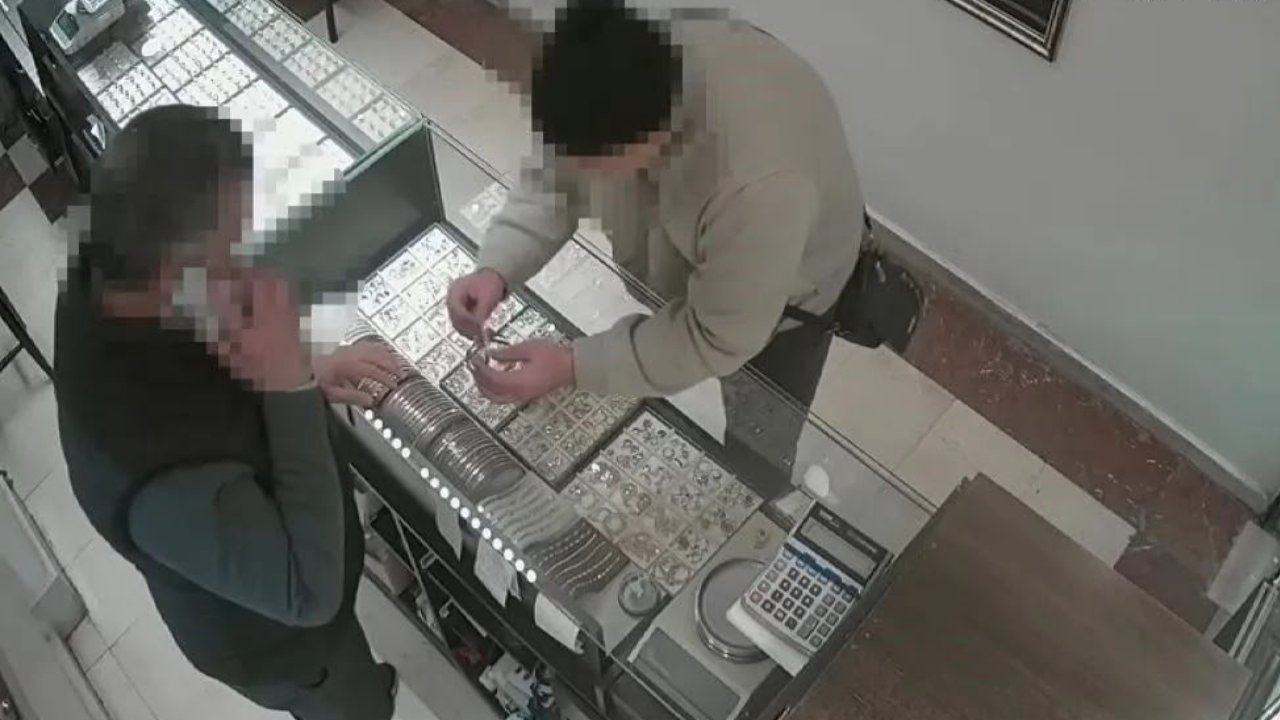 Evinde boynundan bıçaklanarak öldürülmüştü: Sanıktan dikkat çeken savunma