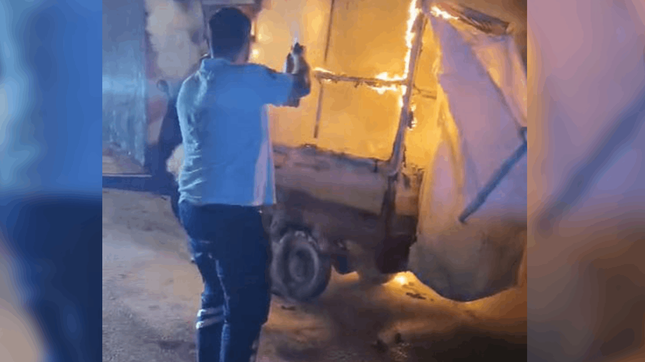 Ambulans şoförü bu kez yangına koştu: 3 tekerli motosikletteki alevlere müdahale etti