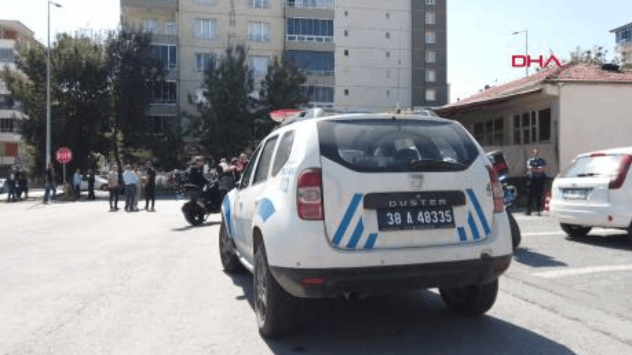 Melikgazi'de dehşet anları: Kıraathane çalışanı husumetlisini av tüfeğiyle karnından vurdu