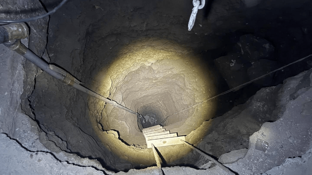 Define için evin içini 25 metre kazdılar!