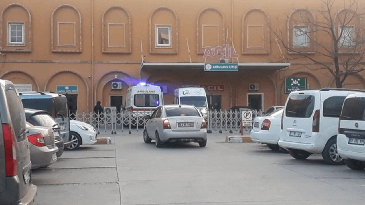 Mardin’de akraba aileler taş ve sopalarla birbirine girdi: 6 kişi yaralandı!