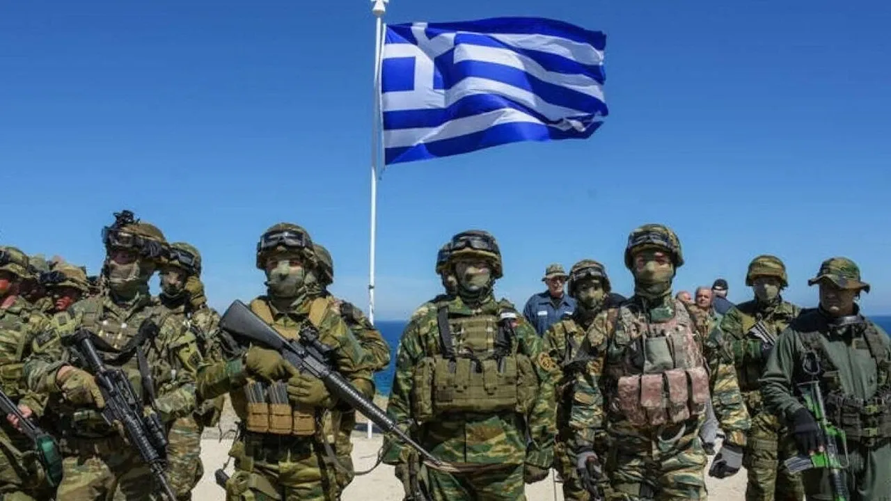 100 bin yedek askere aynı anda mesaj: Yunanistan'da seferberlik paniği